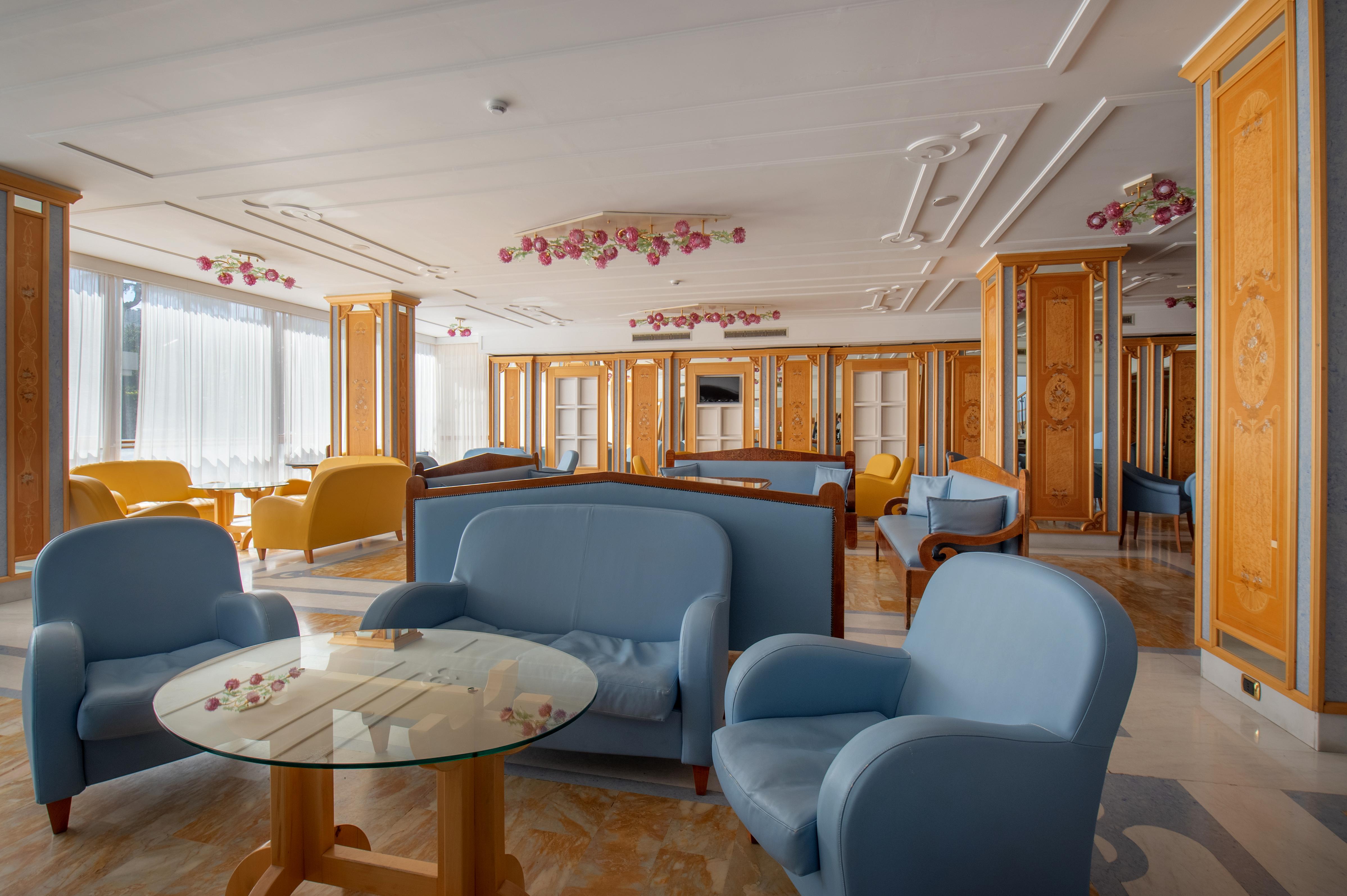 Grand Hotel Flora Соренто Екстериор снимка