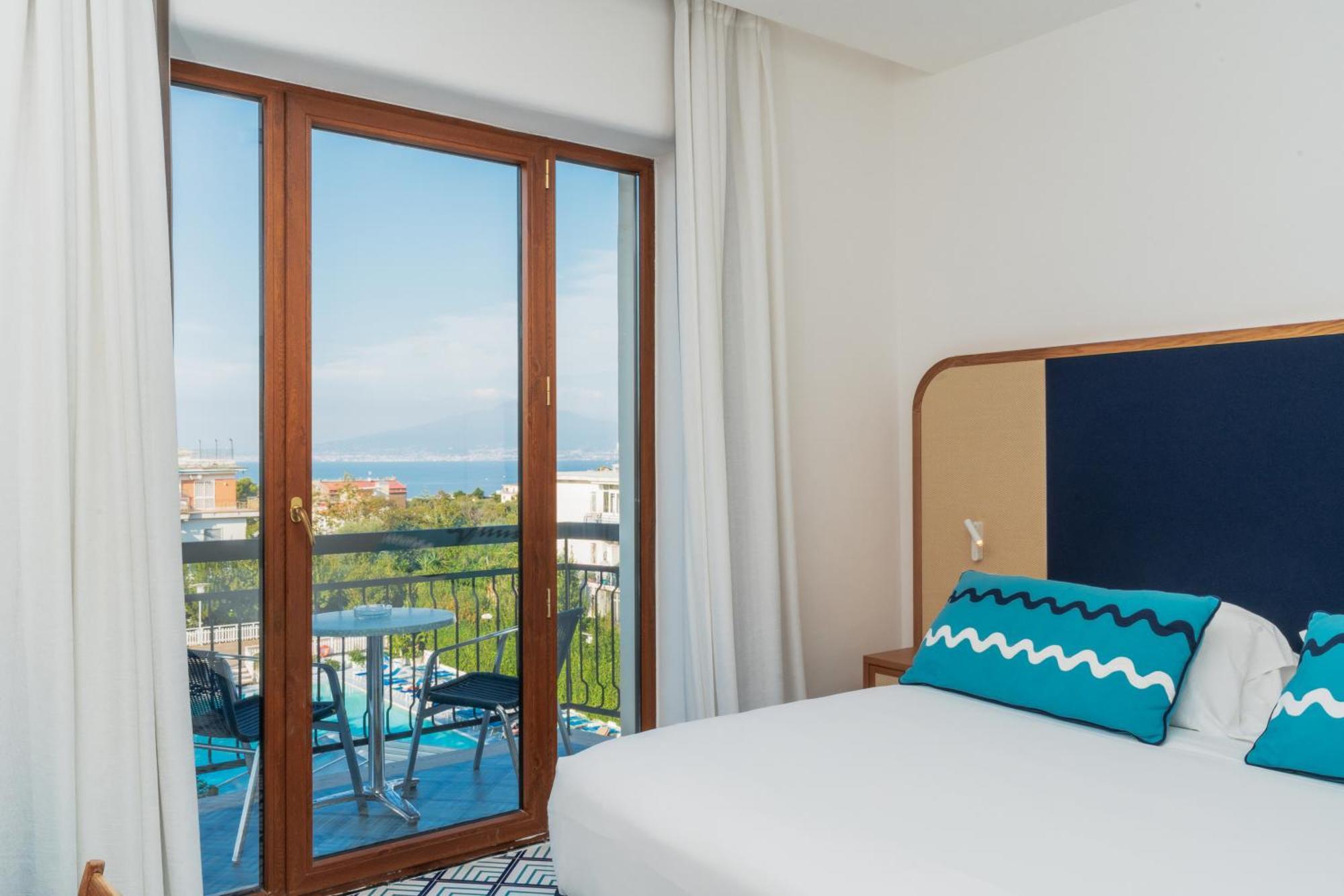 Grand Hotel Flora Соренто Екстериор снимка
