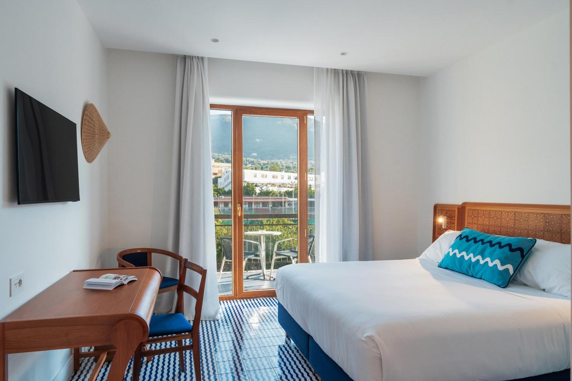 Grand Hotel Flora Соренто Екстериор снимка